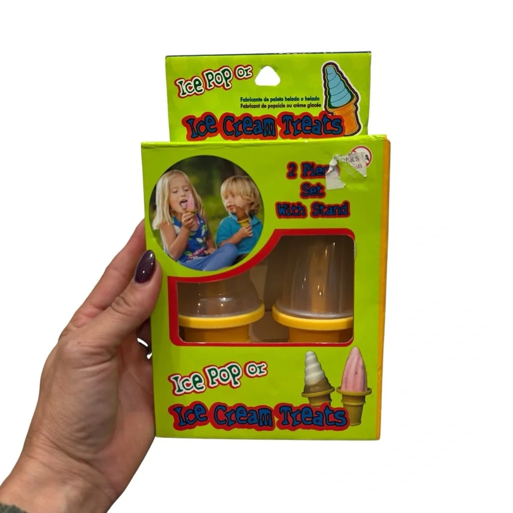 Brand new in Box Ice Pop or Ice‎ Cream Mold Two in Set